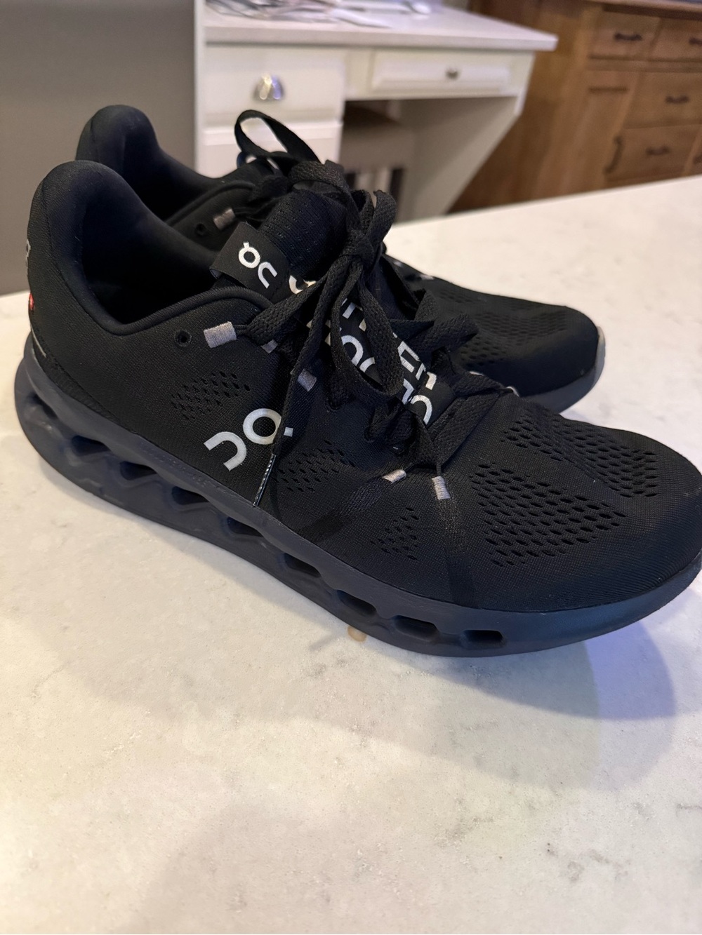 On Cloudswift Men's Black Athletic Running Shoes